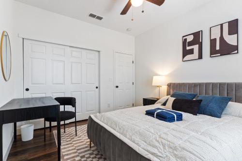 Modern and Spacious Home Modern and Spacious Home