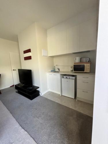 مطبخ, Self contained central Silverdale in سيبفرديل