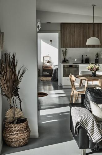 Salt Shack | Coastal Charm, Steps From The Surf - Bicheno