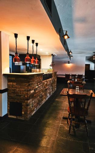 Restoran, Ascot Motor Inn in Upper North Shore