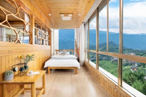 3 twin beds