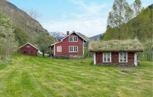 3 Bedroom Beautiful Home In Vik I Sogn