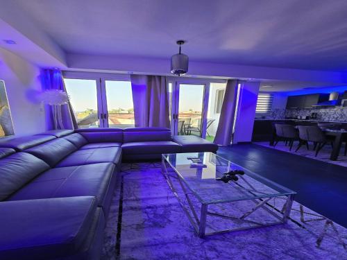 Golden Bay Deluxe Holiday Apartment