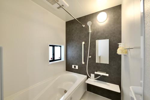 Nuji House UK Tomigusuku