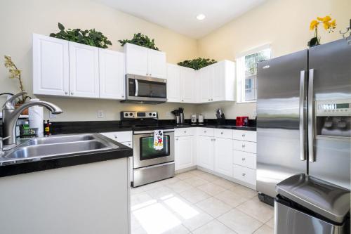 Marvelous 4Bd Close to Disney w Pool at 313 Tuscan Hills - image 5