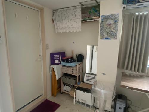 One-Bedroom Apartment image 9