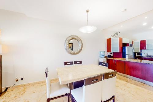 Residences El Faro, Surf 305 in Playa del Carmen, Mexico