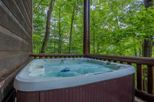 Amazingly Peaceful Private Cozy Cabin in Sevierville, USA
