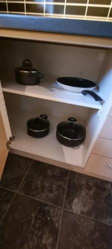 Tur og sentrumsnær sokkel-leilighet in Опдал