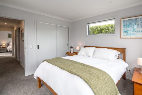 Wine Country Bach in Martinbourough