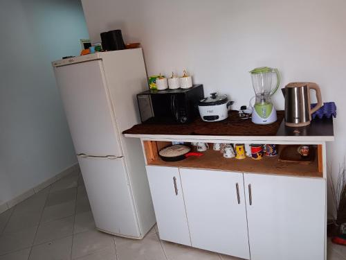 3 bedroom, free Wi-fi, Aircon & Hot water in Tujereng