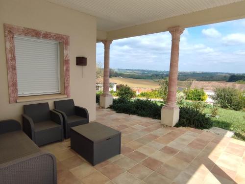Balkons/terase, Villa Carthage in Calignac