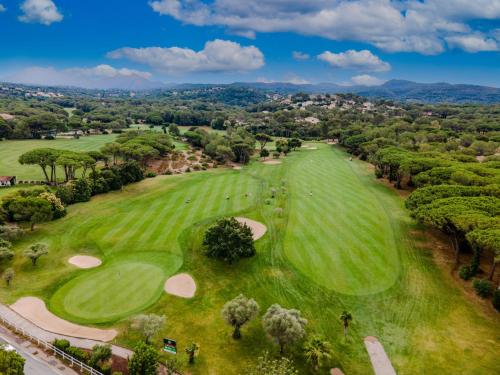 Najeti Golf Hôtel de Valescure - image 2
