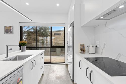 Luxurious House near Seaside Park, Auckland (photo 6)