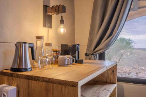 Ai Aiba - The Rock Painting Lodge Ai Aiba - The Rock Painting Lodge