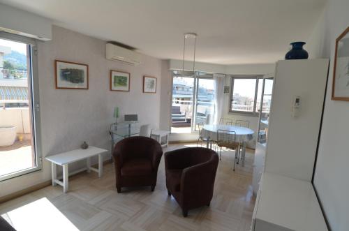HELIANTHE - Superbe appartement avec terrasse vue mer et Château au Port de Nice, Nice (fotografie 5)