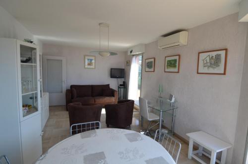 HELIANTHE - Superbe appartement avec terrasse vue mer et Château au Port de Nice, Nice (fotografie 6)