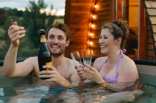 Джакузі, Cove Farm by Wigwam Holidays in Кокбернспат