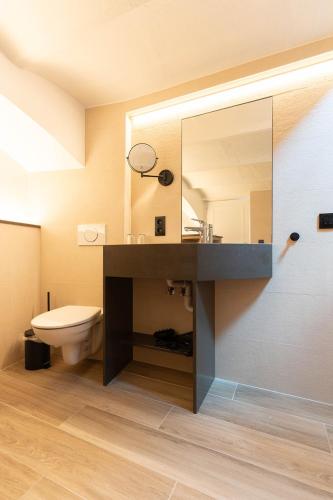 Lovers Room image 10