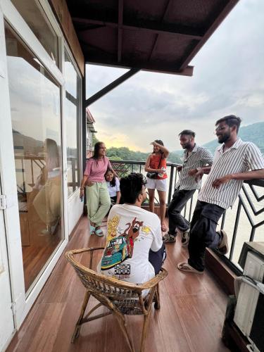 Erkély/terasz, Joey's By The Ganges in Laxman Jhula