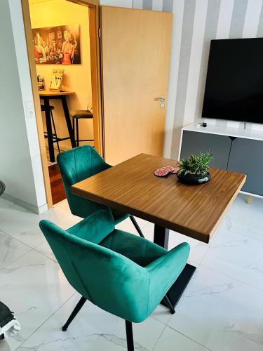 FeWo BEE61 * Langen EXKLUSIV für 4 Personen *Vollausstattung mit Küche* inklusive TERRASSE