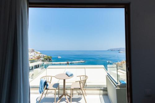 Superior Double Room image 10