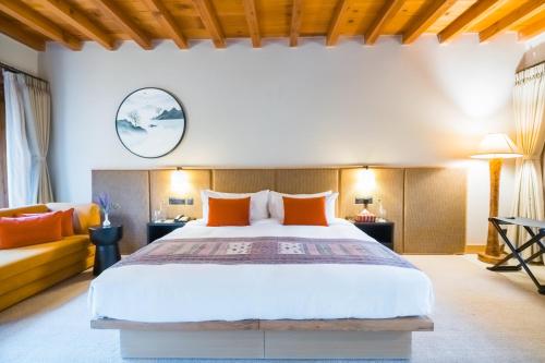 Junior Suite image 2