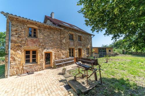 Le Clos de Pleinecey - Maison en pierre campagne gîte à louer Saint-Julien-de-Jonzy