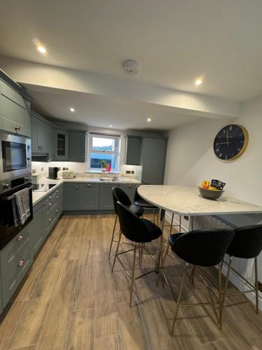 Krugers Guest House - Ballinaboula Industrial Estate