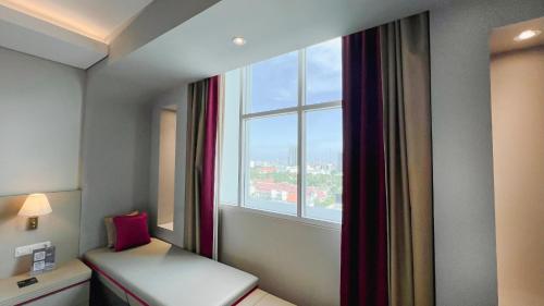 Leedon Hotel & Suites Surabaya Room Type - Twin Room