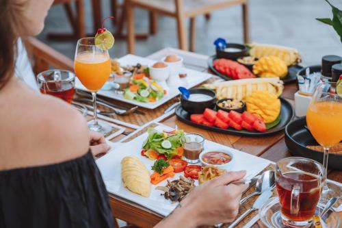 Food and beverages, Varivana Resort Koh Phangan, The Centara Collection in Ko Pha-ngan