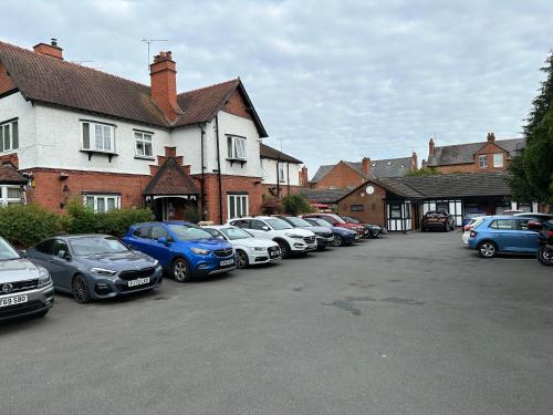 Chester Court Hotel - image 9