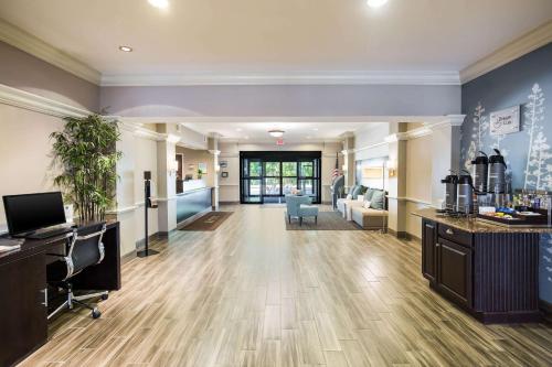 Sleep Inn & Suites Scranton Dunmore - image 11