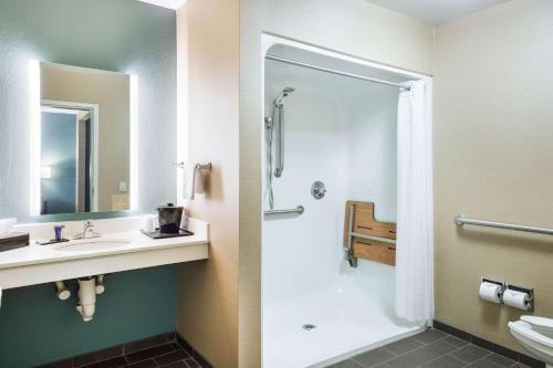 Sleep Inn & Suites Scranton Dunmore - image 7