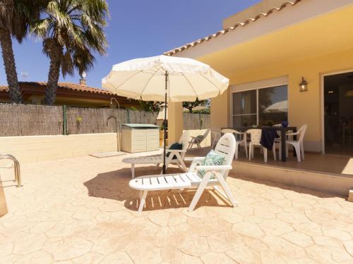 Holiday Home Flamenc 3 by Interhome in Riumar