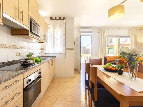 Holiday Home Flamenc 3 by Interhome in Riumar