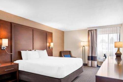 Comfort Inn at Buffalo Bill Village Resort - image 13