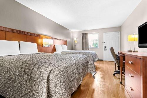 Double Room with Two Double Beds - Smoking