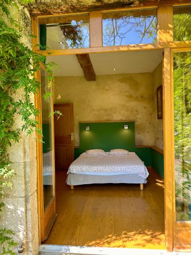 Gîte En Damé with private pool (Gite En Dame with private pool) in Crastes