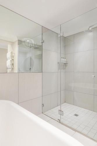 Luxury Double Room image 5