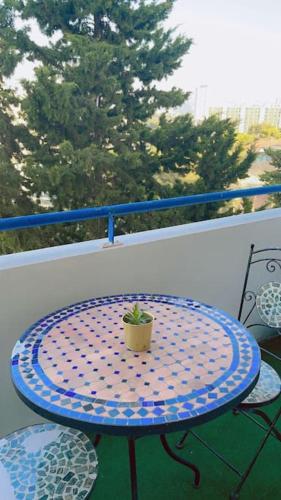 Balcony/terrace, Joli studio a Marseille 14-eme in Le Merlan