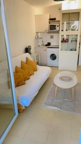 Joli studio a Marseille 14-eme in Le Merlan