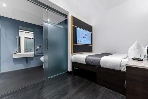 room detail thumbnail 0