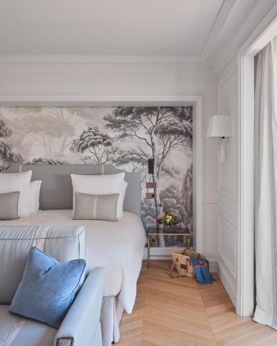 1 king bed, 1 sofa bed