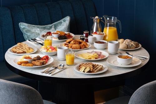 Strand Palace Hotel - image 12