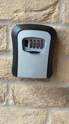 Modern 3 bedroom house with parking in Combe Down