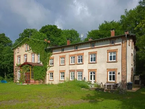 Ferienwohnung und Gästezimmer im Gutshaus Alt-Krassow in Lalendorf, Deutschland
