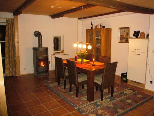 große Ferienwohnung INSELHUUS in Nordstrand, Deutschland