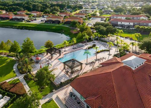 Family Resort - 6BR Mansion - Private Pool Home Theater BBQ and More - image 7
