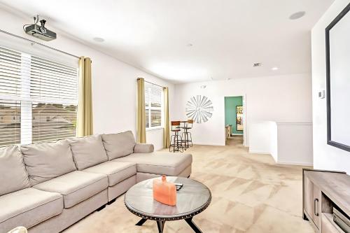 Family Resort - 6BR Mansion - Private Pool Home Theater BBQ and More - image 11